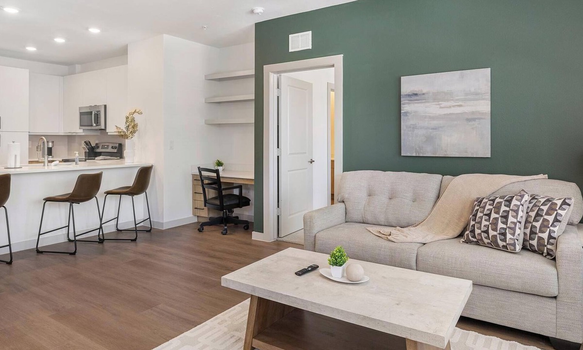 Celina Apartment | Landing | Amazing 2BD, Courtyard, Gym
