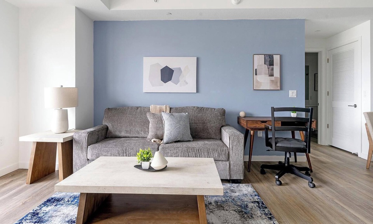 Overtown Apartment | Landing | Amazing 2BD, Pool
