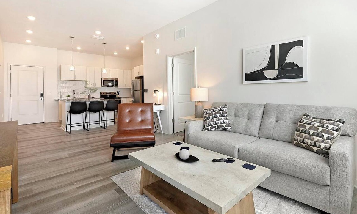Tarpon Springs Apartment | Landing | Beautiful 2BD, Clubhouse