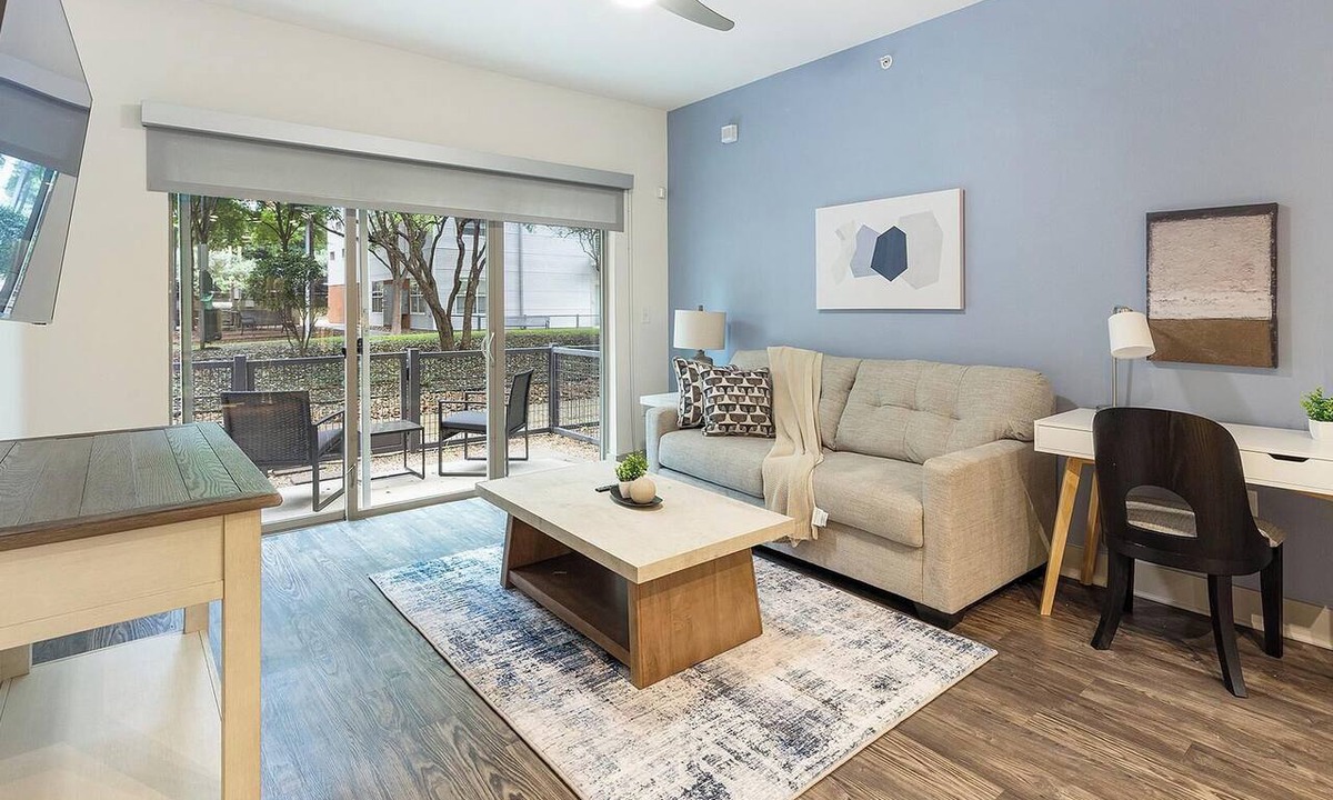 West Dallas Apartment | Landing | Beautiful 1BD, Gym