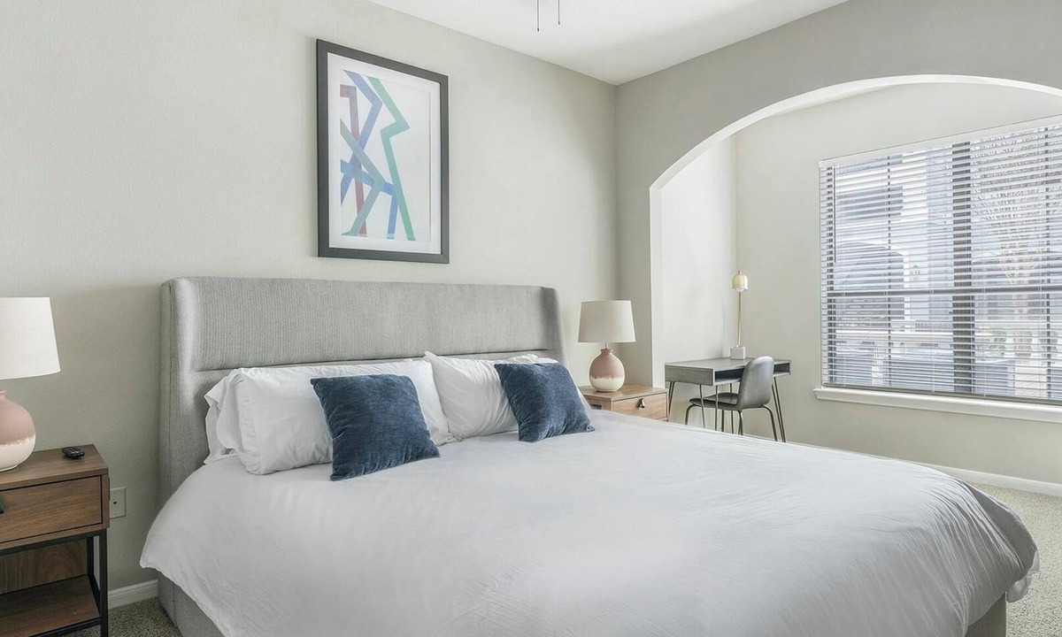 Briarforest Apartment | Landing | Beautiful 1BD, Pool, Gym