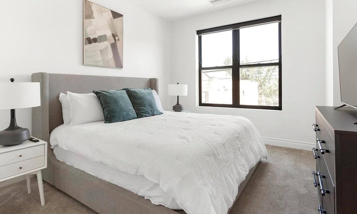 Little Italy Apartment | Landing | Beautiful 2BD, Gym