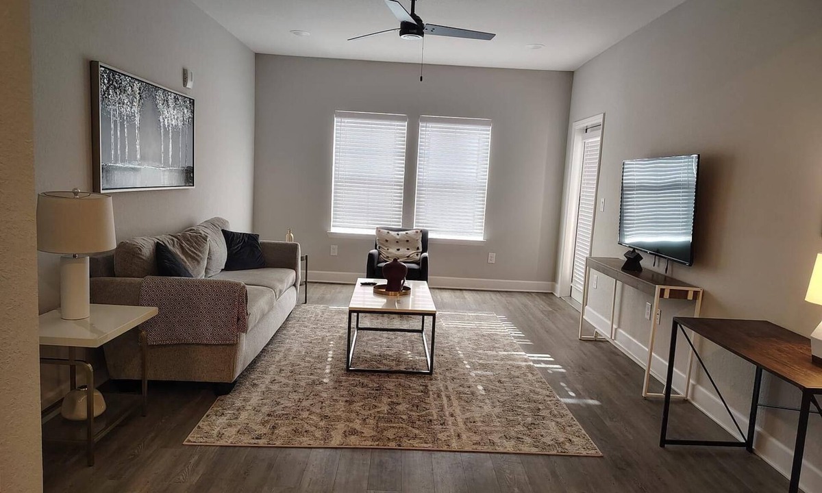 Newberry Apartment | Landing | Beautiful 2BD, Gym, Pool