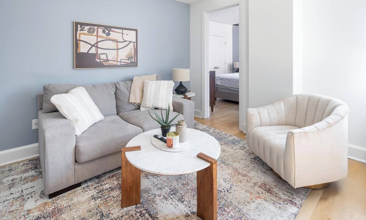 Financial District Apartment | Landing | Chic 1BD, Yoga Studio, Pool