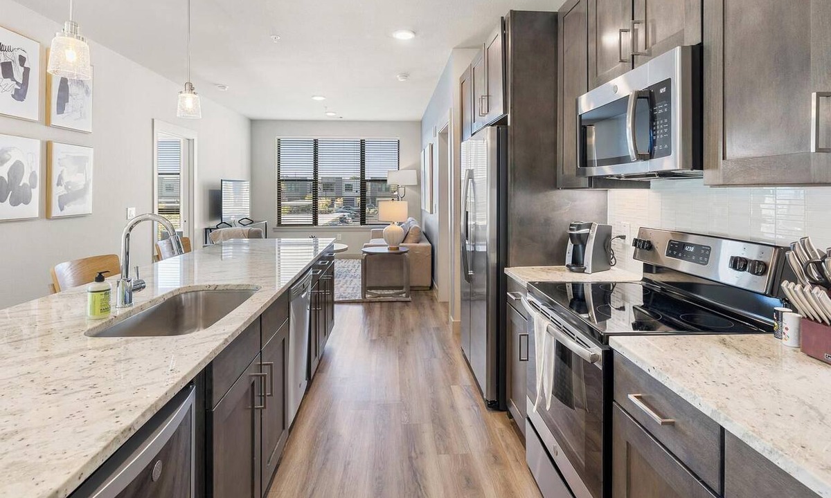 Las Colinas Apartment | Landing | Modern 1BD, Clubhouse