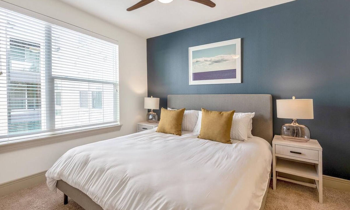 Las Colinas Apartment | Landing | Modern 1BD, Clubhouse