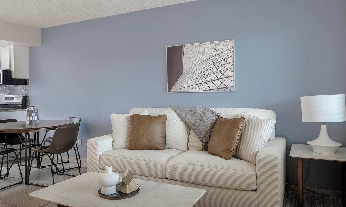 Glendale Apartment | Landing | Modern 2BD in Glendale