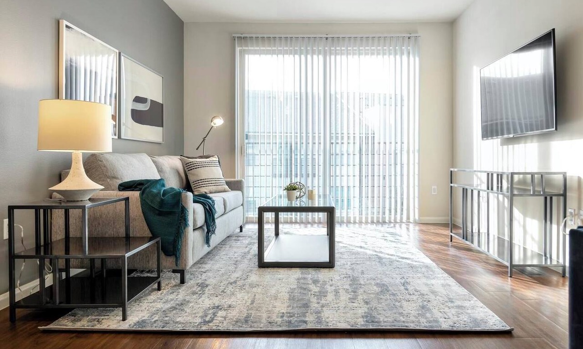 Las Colinas Apartment | Landing | Stunning 1BD, Clubhouse