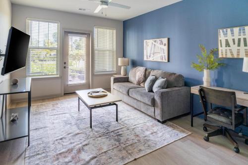 Pine Forest Apartment | Landing Stunning 1BD Gym Clubhouse