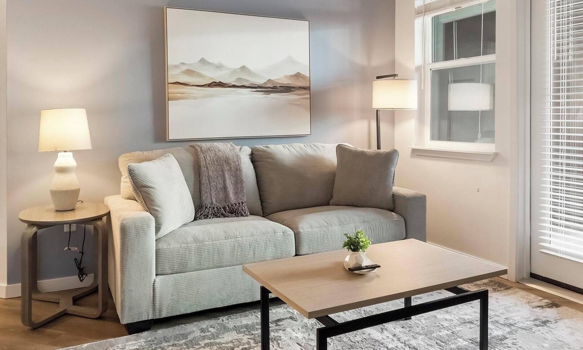 Northgate Apartment | Landing | Stylish 2BD, Gym, Pool