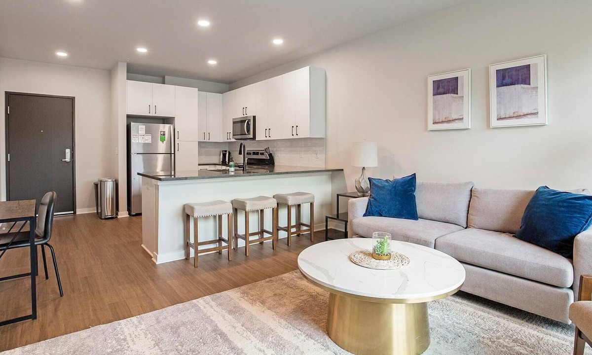 North Kansas City Apartment | Landing | Stylish 1BD, Courtyard, Yoga Studio