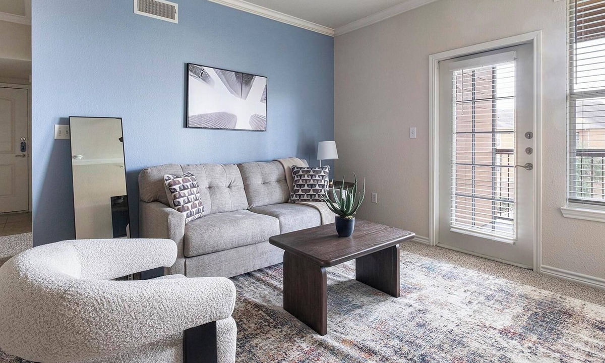 Barker Apartment | Landing | Stylish 2BD, Gym, Clubhouse
