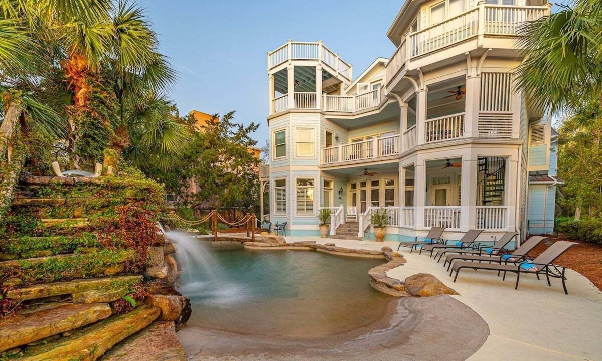 East Beach House | Large Luxury Home with Pool!