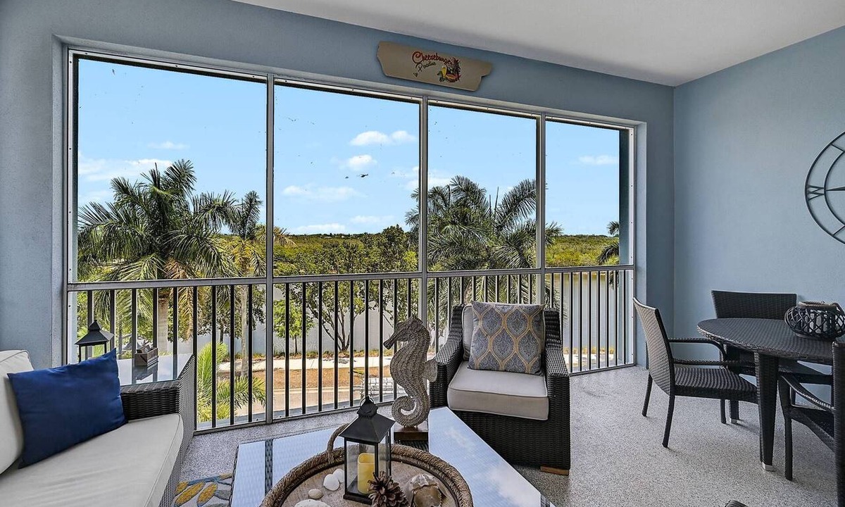 Whitney Beach Condo | Last Mango Condo - Luxurious, Anna Maria, 2 Master Suites, Resort Amenities, Sleeps 6