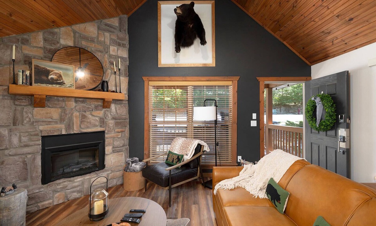 Branson West Cabin | Lazy Bear Lodge II Pet Friendly Lodge, No Stairs