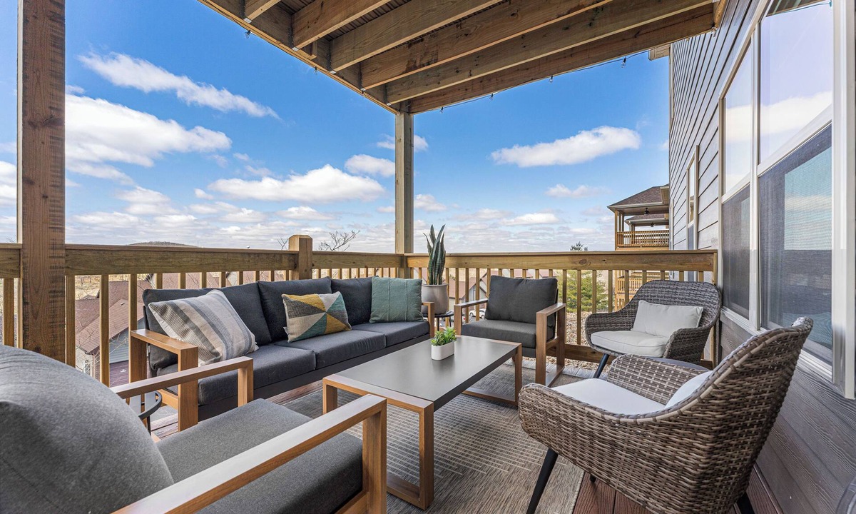 Branson West House | Level Up Lodge, Level Up Lodge - Pet Friendly