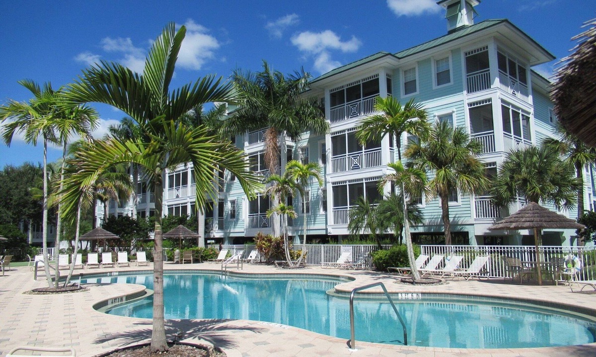 Charlotte Harbor Condo | Live the resort lifestyle!