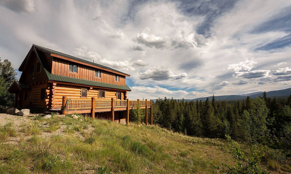 Fairplay Cabin | Log Cabin with Breathtaking Views, Dogs OK