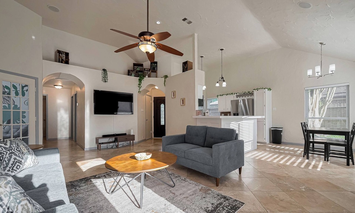 Spring House | Long term Housing - Peaceful 3Bd home in Spring,TX with a peaceful vibe!
