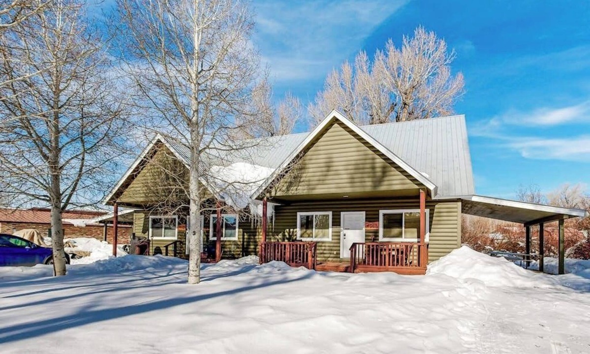 Gunnison House | Lovely home with patio & yard - great central locale near fishing & skiing