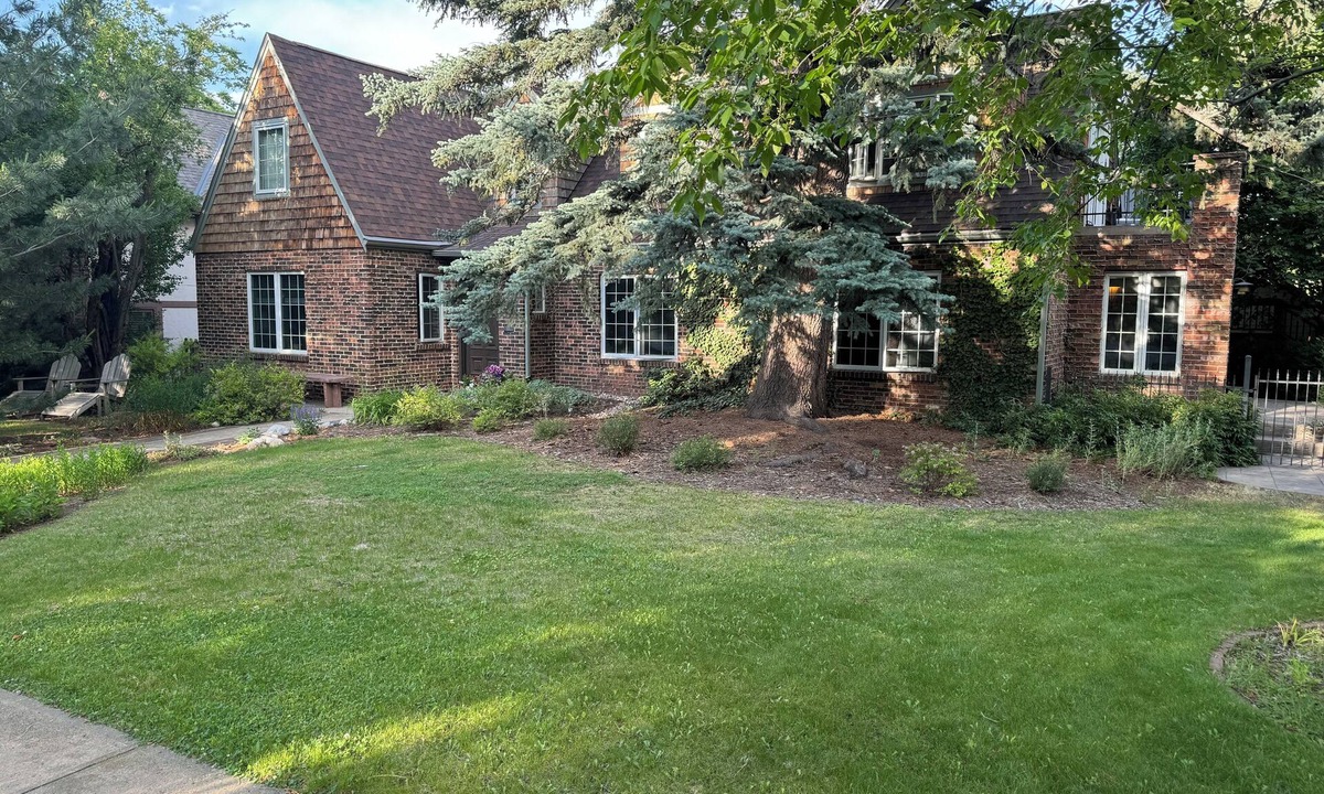 Lower Chautauqua House | Lower Chautauqua home walkable to restaurants, coffee shops, CU, & hiking trails