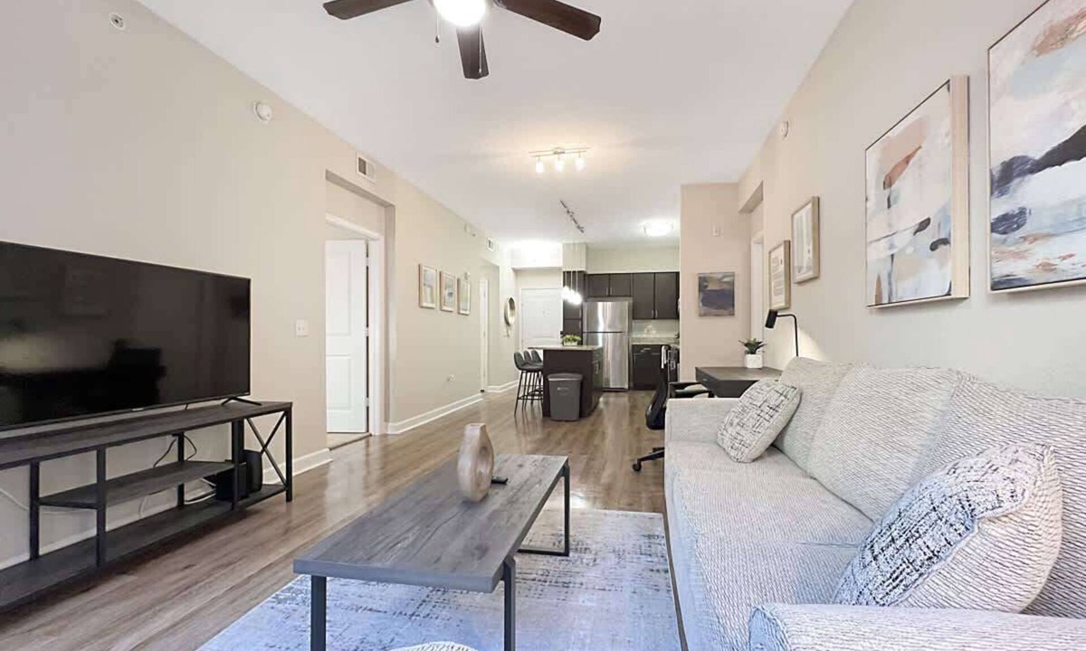 Carver City - Lincoln Gardens Apartment | Lush Courtyard Views Luxury Amenities in Westshore