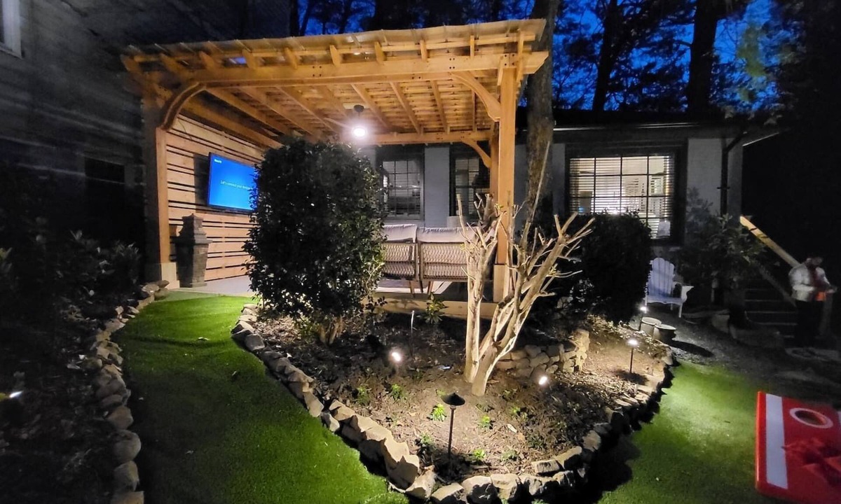 Piedmont Heights House | LUX Oasis 4 Bed/2 Bath | Hot Tub | 3 Patio