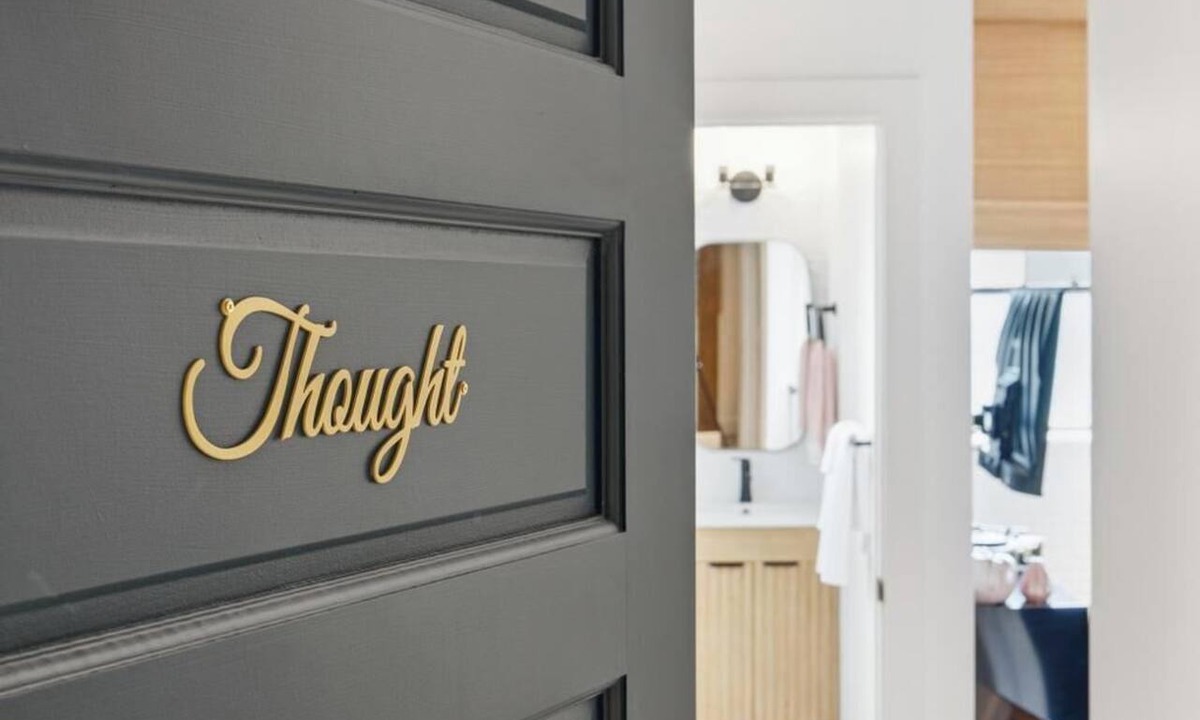 Downtown Jacksonville Apartment | Luxe Pink 1BR at the Raven Pool OnSite Parking