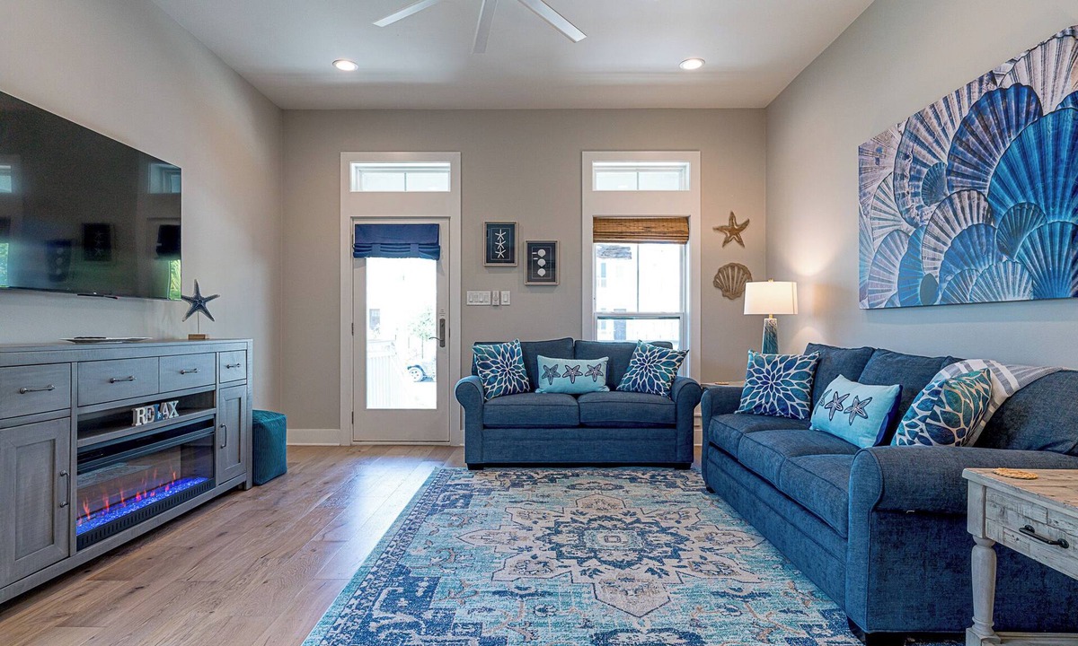 Galveston House | Luxurious Home - Short Walk to Beach, EV ChargerL2