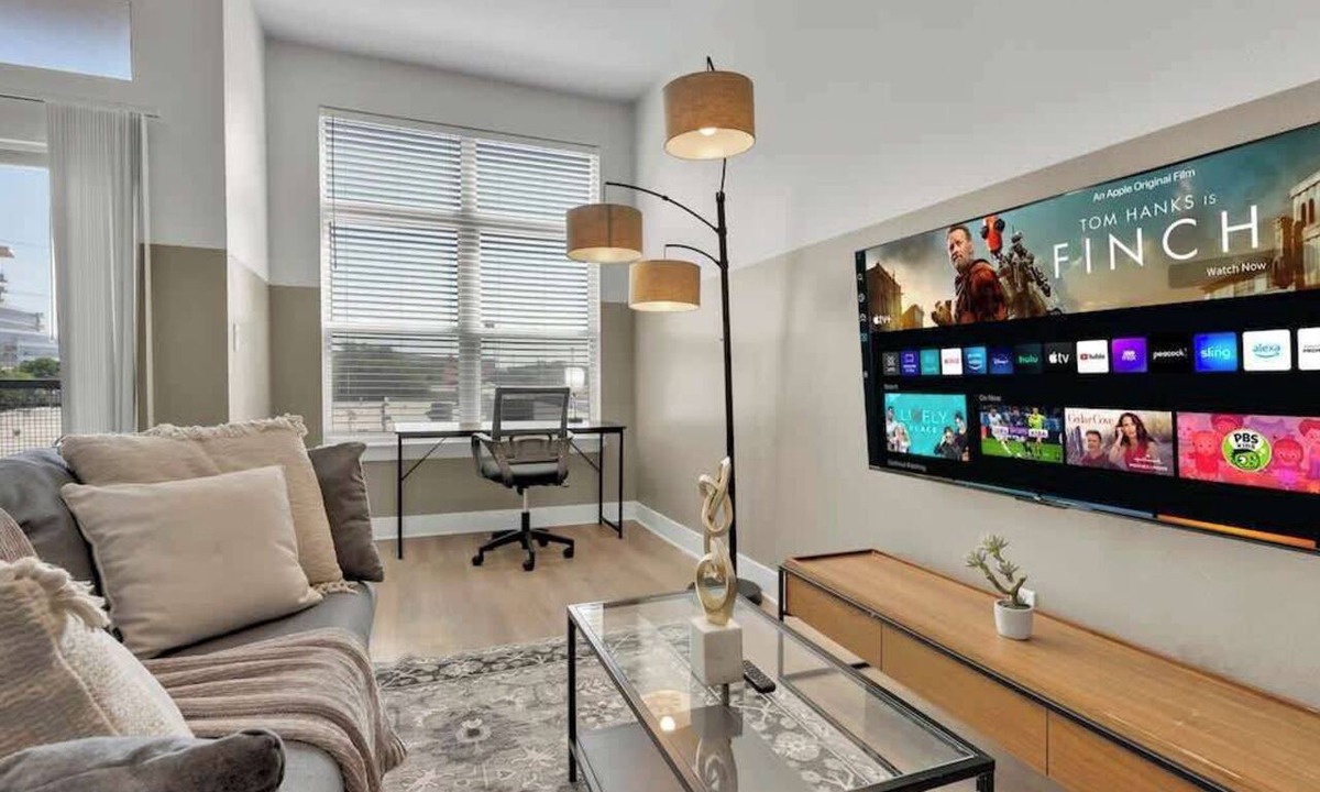 Deep Ellum Apartment | Luxury 1BD | Deep Ellum | Parking | Pool+Gym