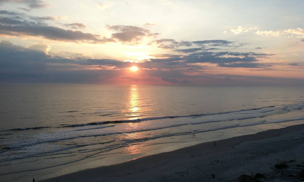 New Smyrna Beach Condo | Luxury 3bed 3bath. Direct Oceanfront. 2 balconies. Walk to Flagler.