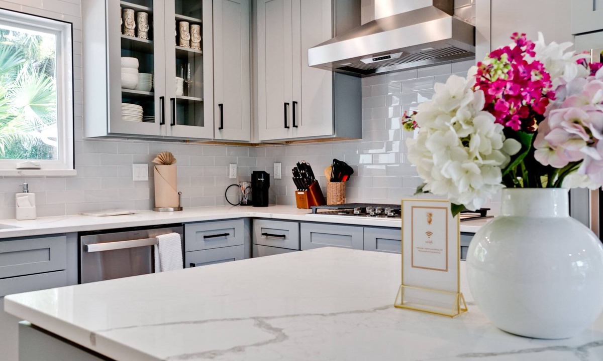 River District House | Luxury along Manatee River, close to Anna Maria beaches, heated pool & spa!