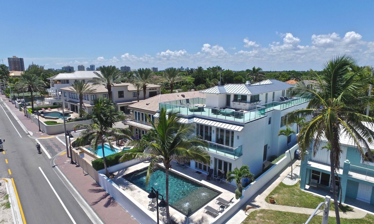Birch Park Finger Streets House | Luxury Beach House for Families - Private Pool, Rooftop & Ocean Views