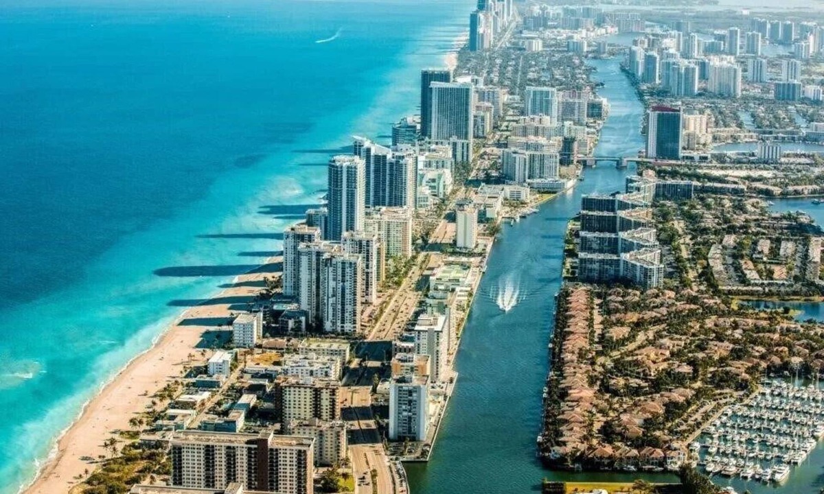 Galt Mile Condo | Luxury Beachfront Condo on the Ocean