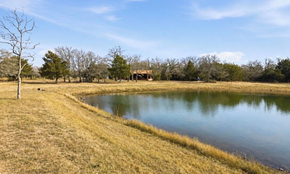 Ledbetter Cabin | Luxury Christmas Cabin Near Round Top- Reindeer Ranch Retreat -Designer Favorite