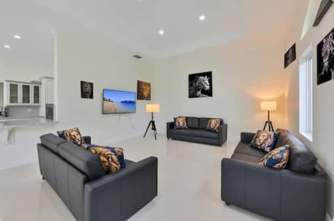 Davie House | Luxury Family Davie Rancho STR-6114