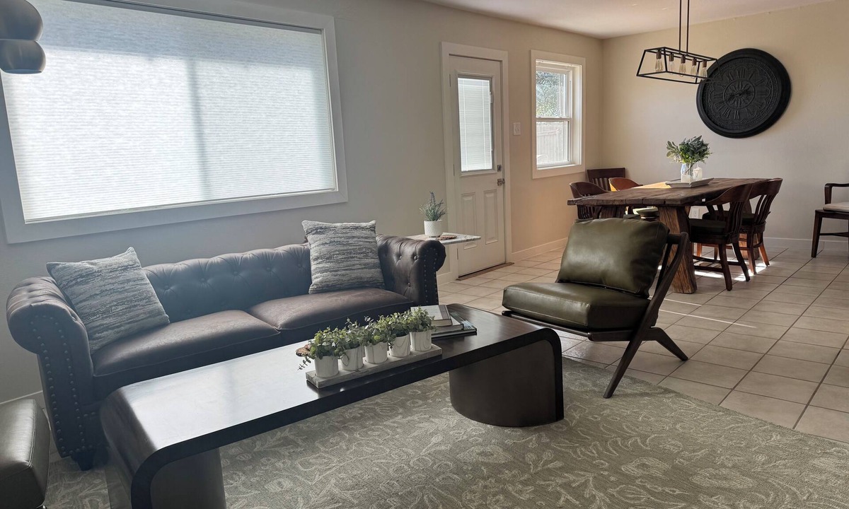 Midland House | Luxury Furnished Modern Home Midland, TX