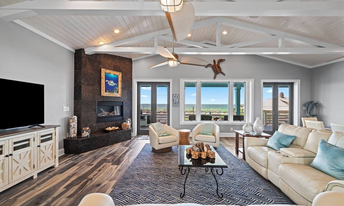 Villa Segunda House | Luxury Gulf-Facing Estate, Pool, Spa, Rooftop Deck, Game Room sleeps 21