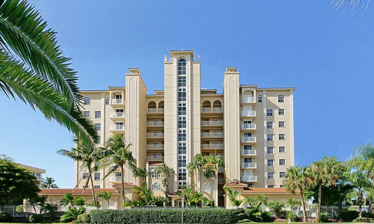 Vanderbilt Beach Condo | Luxury Gulf-Front Condo on Vanderbilt Beach-Stunning Sunsets
