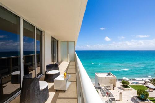 Hallandale Beach Apartment | Luxury High Resort Beautiful Views & Amenities