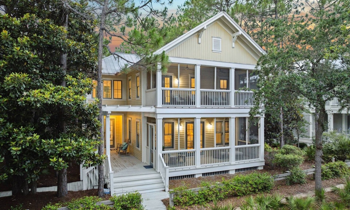 Forest District House | Luxury Home with Outdoor Kitchen, Courtyard, and 6-Seater LSV