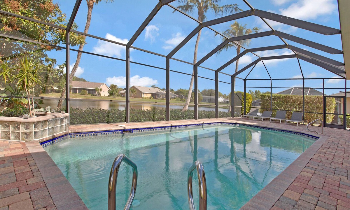 Crown Pointe House | Luxury Lakefront Home with Pool, 2 King Suites, 4 BR 5 BA Near 5th Ave & Beaches