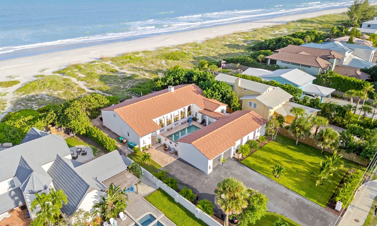 Cocoa Beach Villa | Luxury Ocean front villa 7 bedrooms 2 kitchen with pool