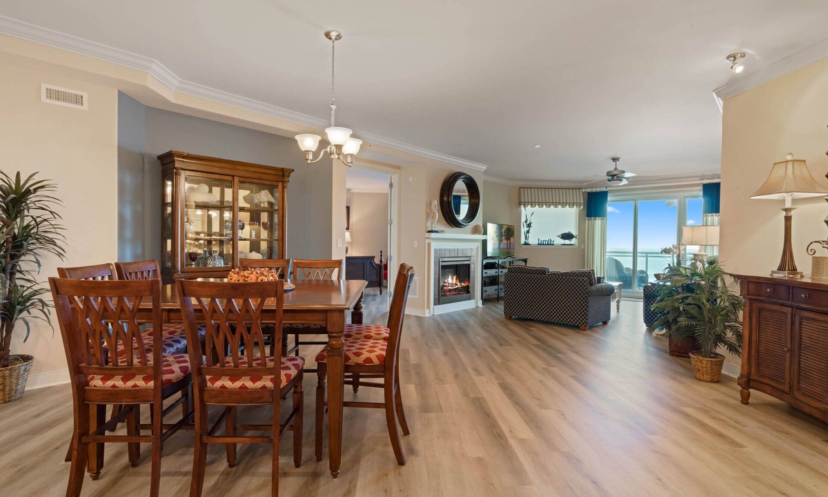 Schulte Park House | Luxury Oceanfront Paradise ~LARGE CONDO~