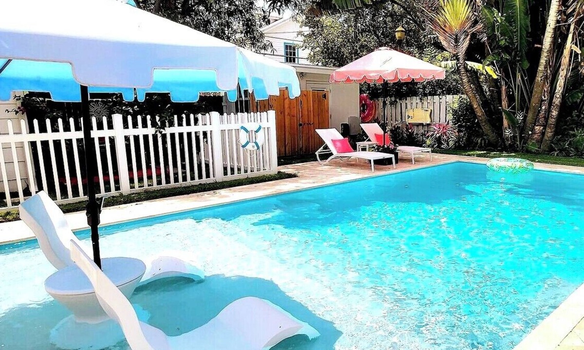 Delray Beach Cottage | Luxury Retreat - Private Pool Cottage in Delray Beach – 45 Min to Hard Rock