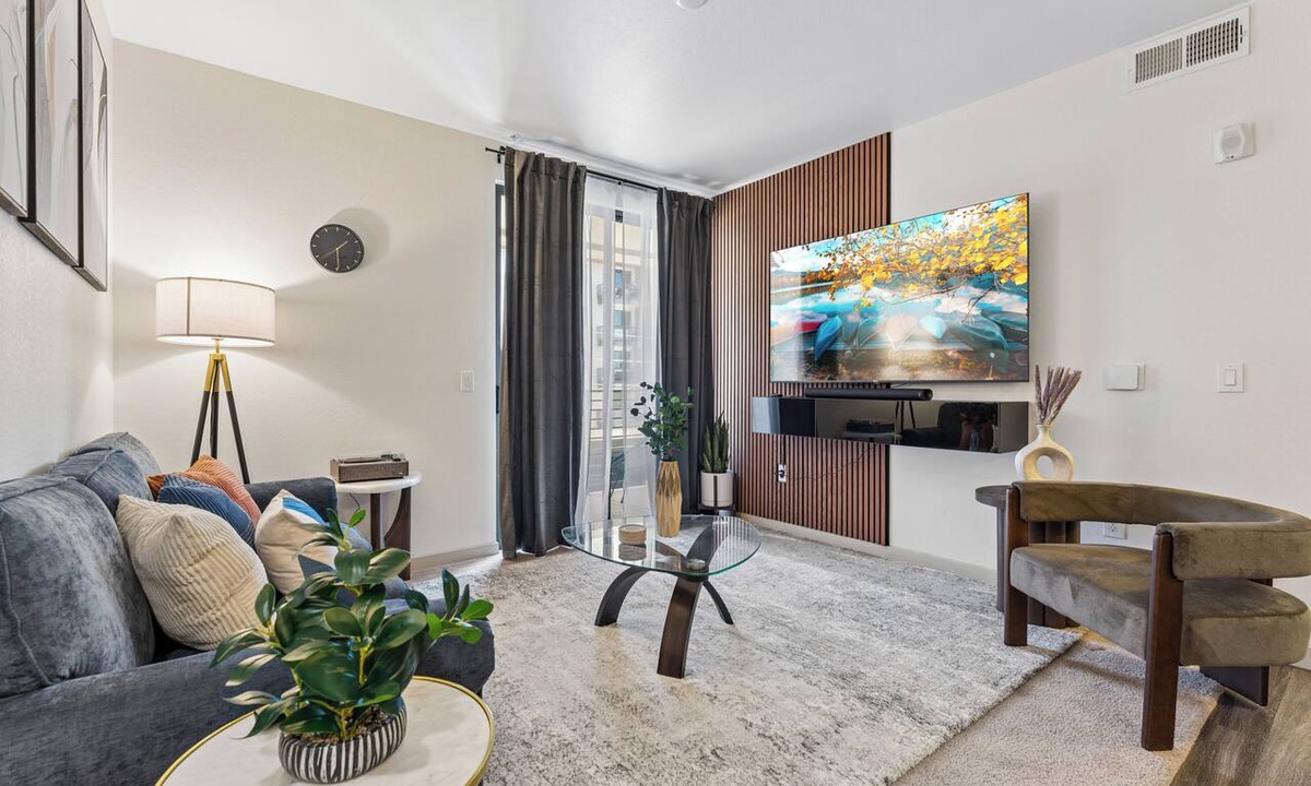 Camelback East Apartment | Luxury Stay Pool Hot Tub Fast 1 Gig WiFi Gym