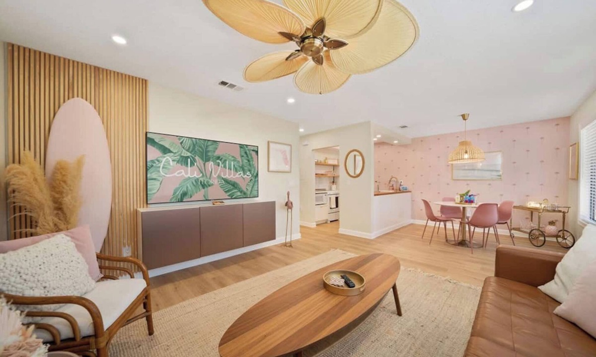 Port Canaveral Villa | Luxury Villa 3 Blocks to Beach, Saltwater Pool, Outdoor Oasis, firepit, sunlounge's, mini putt and close to all the area has to offer.