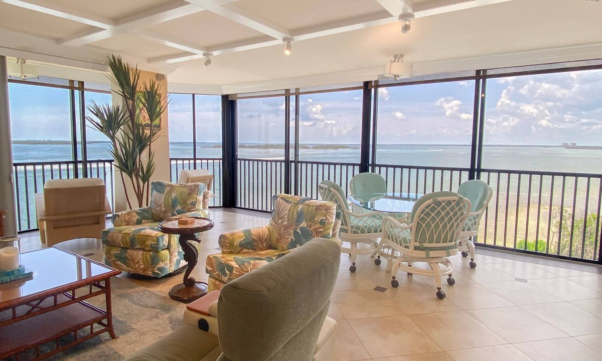 Punta Rassa Apartment | Luxury Water View! Experience Sanibel Harbour Tower 517 with gorgeous views!