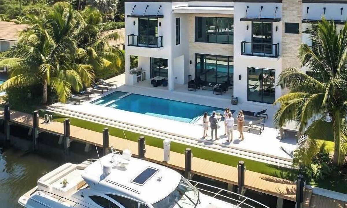 East Fort Lauderdale House | LVS Villa Bella -Ultra LUXE 100ft Waterfront Villa 5Min2Beach