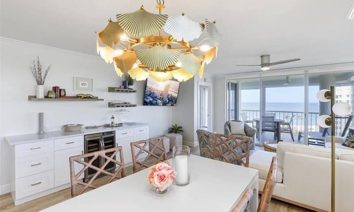 Park Shore Condo | Magnificent views of the Gulf & Clam pass!- WS0804